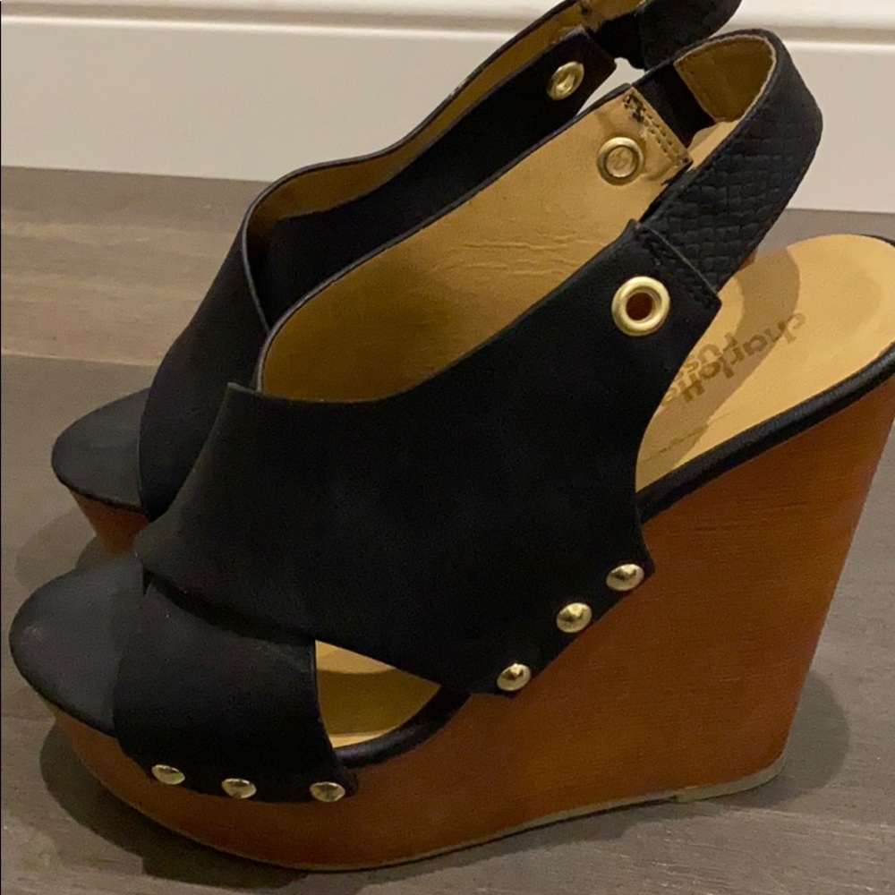 studded platform wedge heels!!🤩 normal wear/ used - Picture 3 of 4